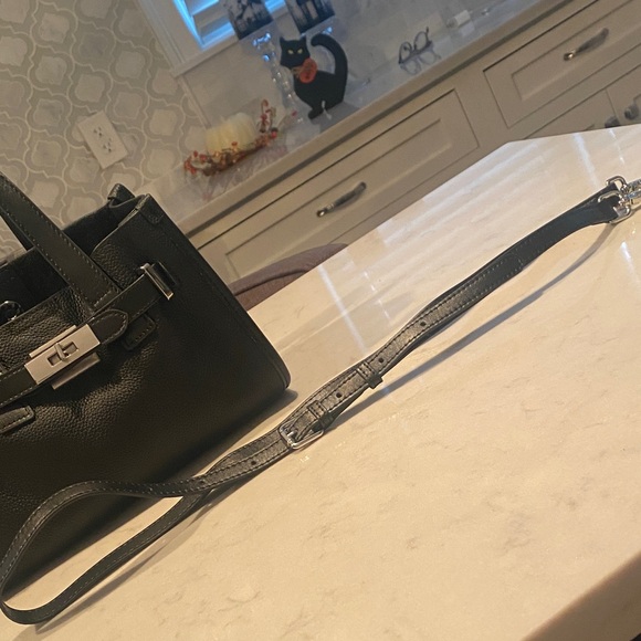Elegant Black Leather Handbag